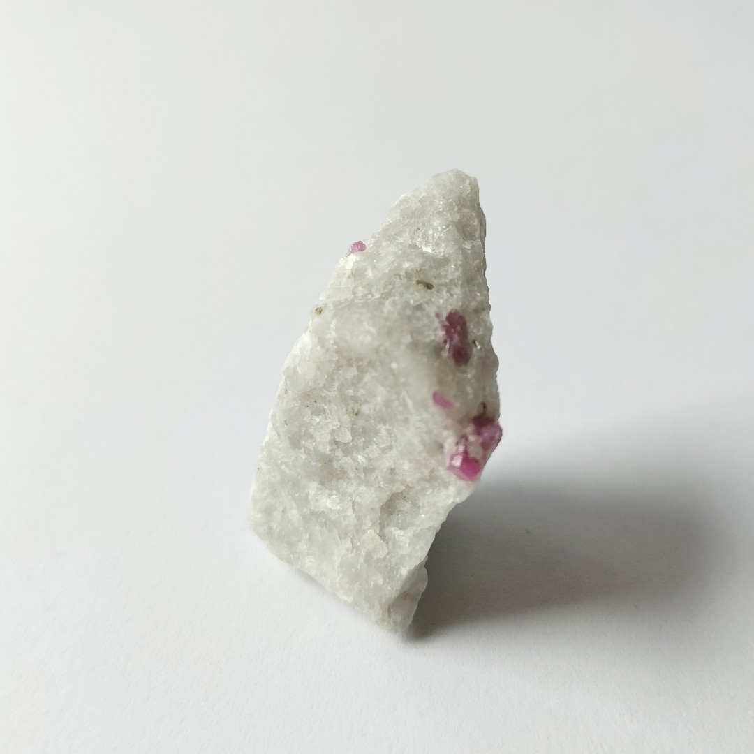 ピンクスピネル 尖晶石 spinel 原石 鉱物 標本 エンタメ/ホビーのコレクション(その他)の商品写真