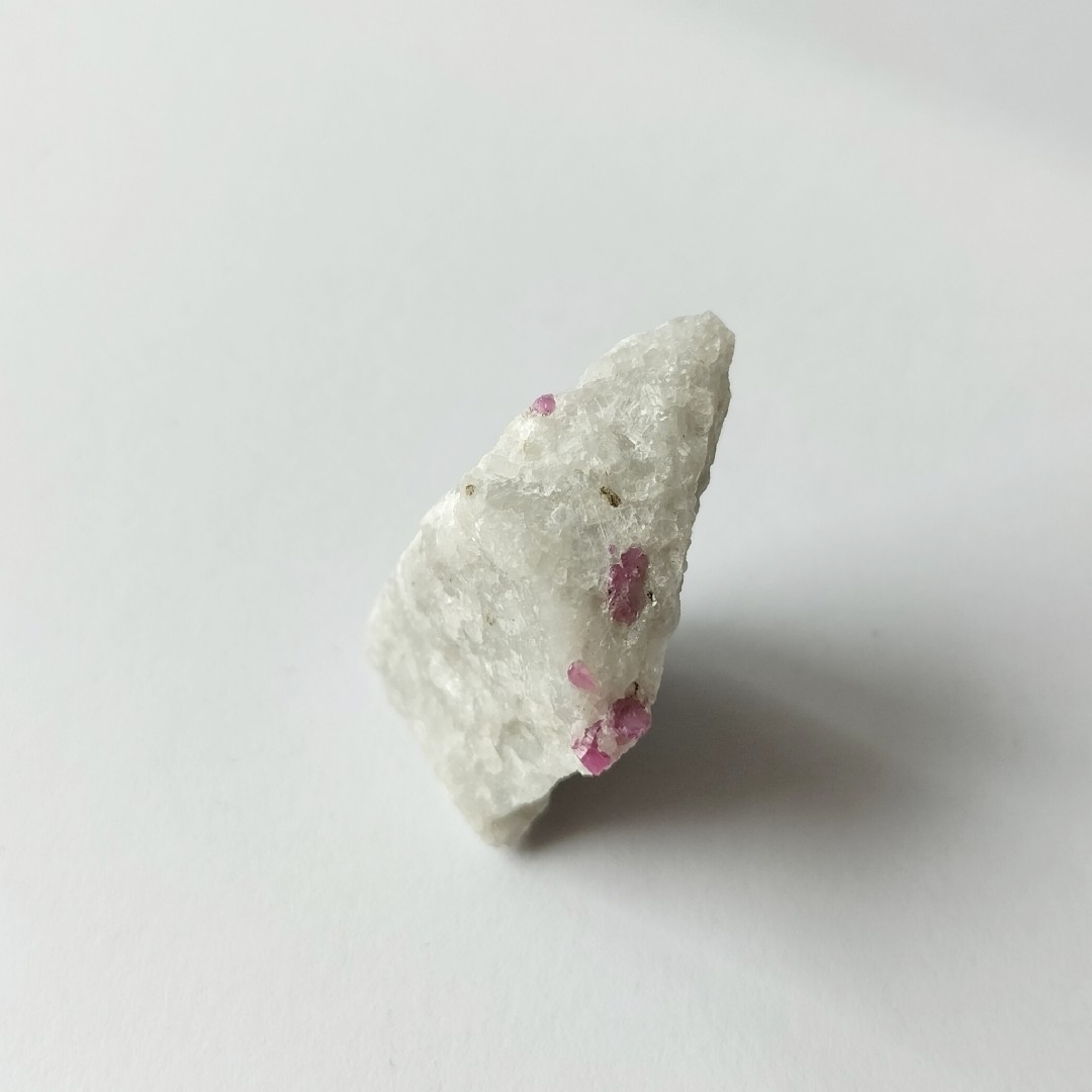 ピンクスピネル 尖晶石 spinel 原石 鉱物 標本 エンタメ/ホビーのコレクション(その他)の商品写真