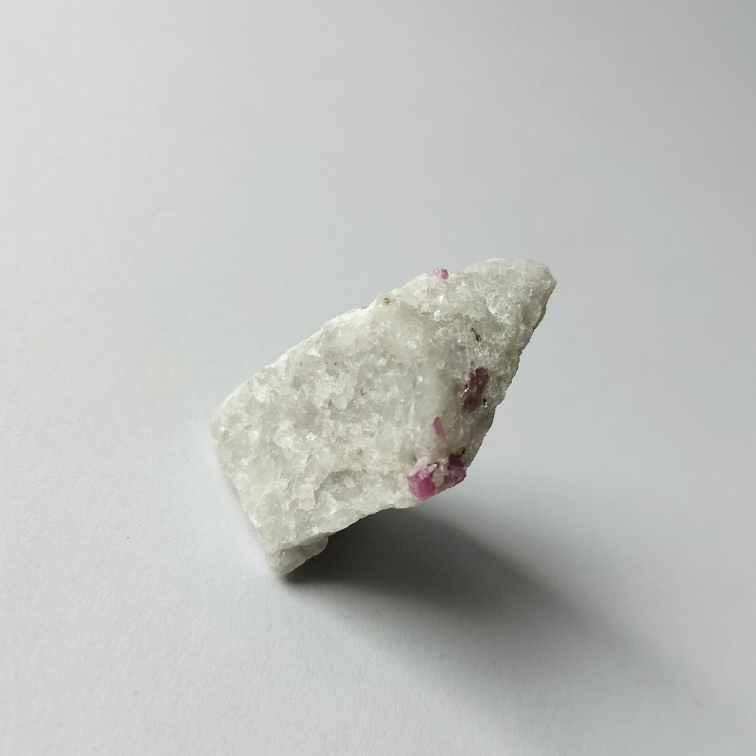 ピンクスピネル 尖晶石 spinel 原石 鉱物 標本 エンタメ/ホビーのコレクション(その他)の商品写真