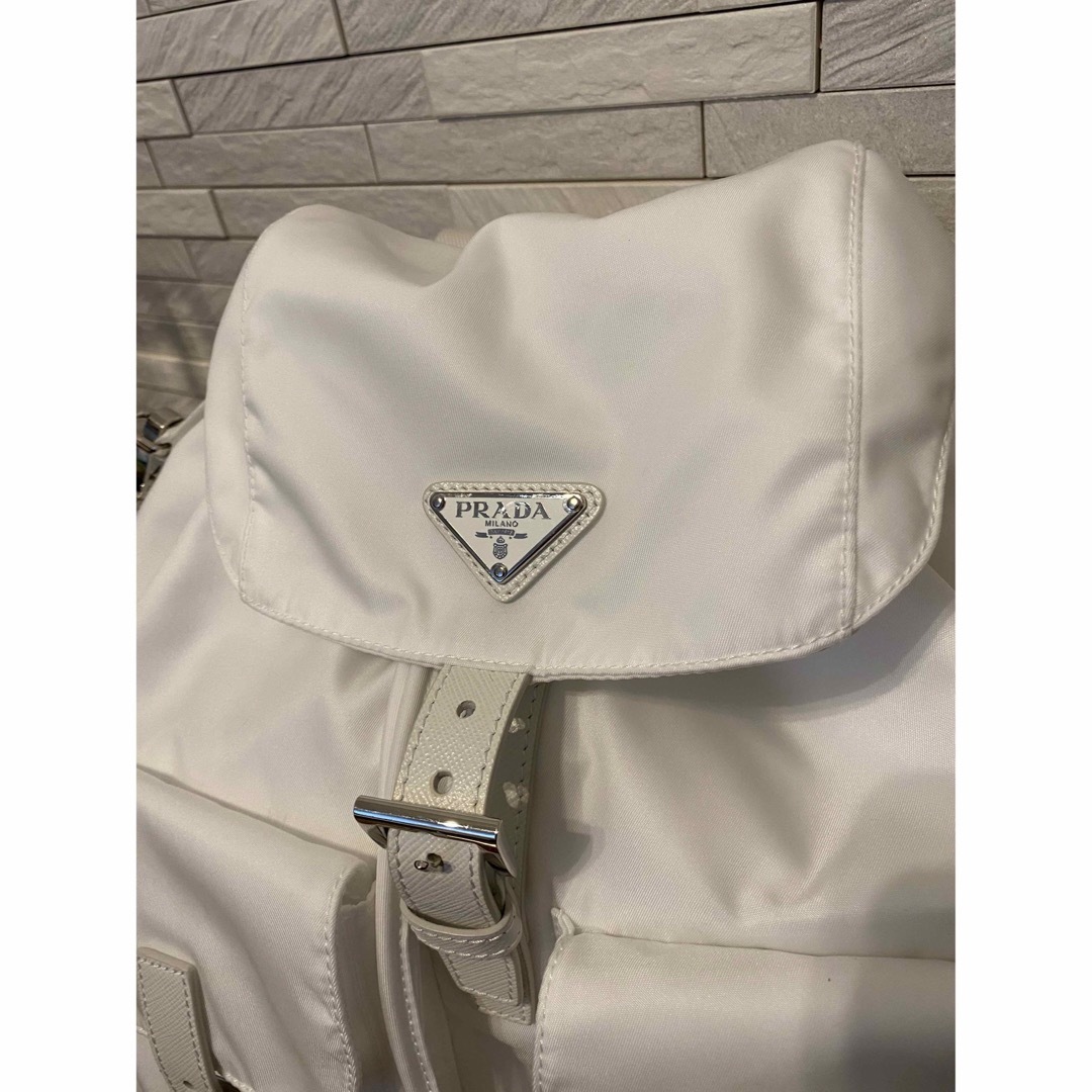 PRADA - 【新品未使用】PRADA ポーチ付 ミディアム Re-Nylon PRADA - 【新品未使用】PRADA ポーチ付 ミディアム Re-Nylon