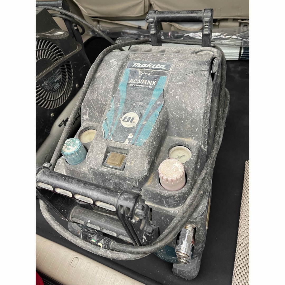 Makita(マキタ)のマキタ　エアコンプレッサ　AC401 NX その他のその他(その他)の商品写真