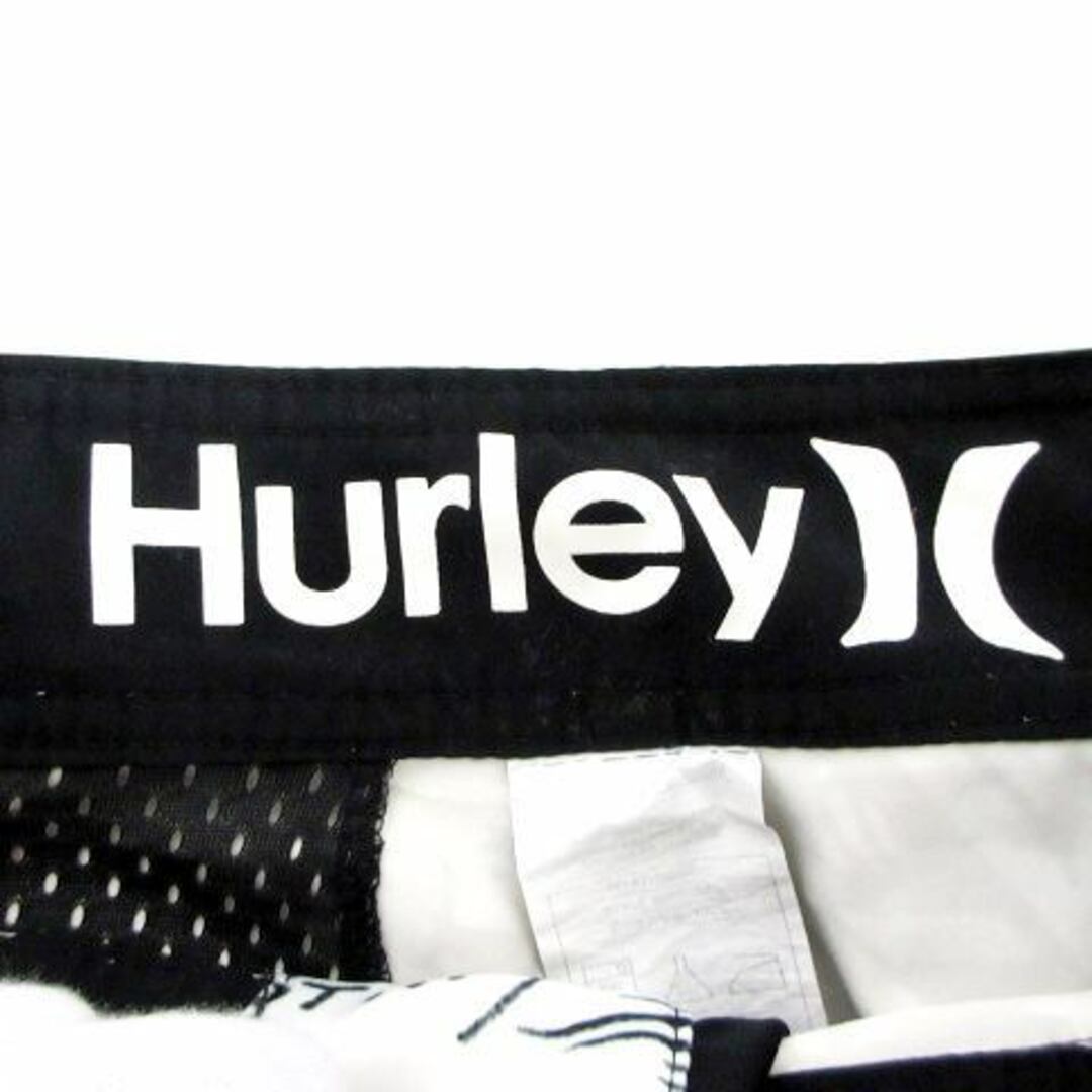 Hurley(ハーレー)のハーレー Hurley ハーフパンツ クロップド 総柄 28 S程度 白 黒 メンズのパンツ(ショートパンツ)の商品写真