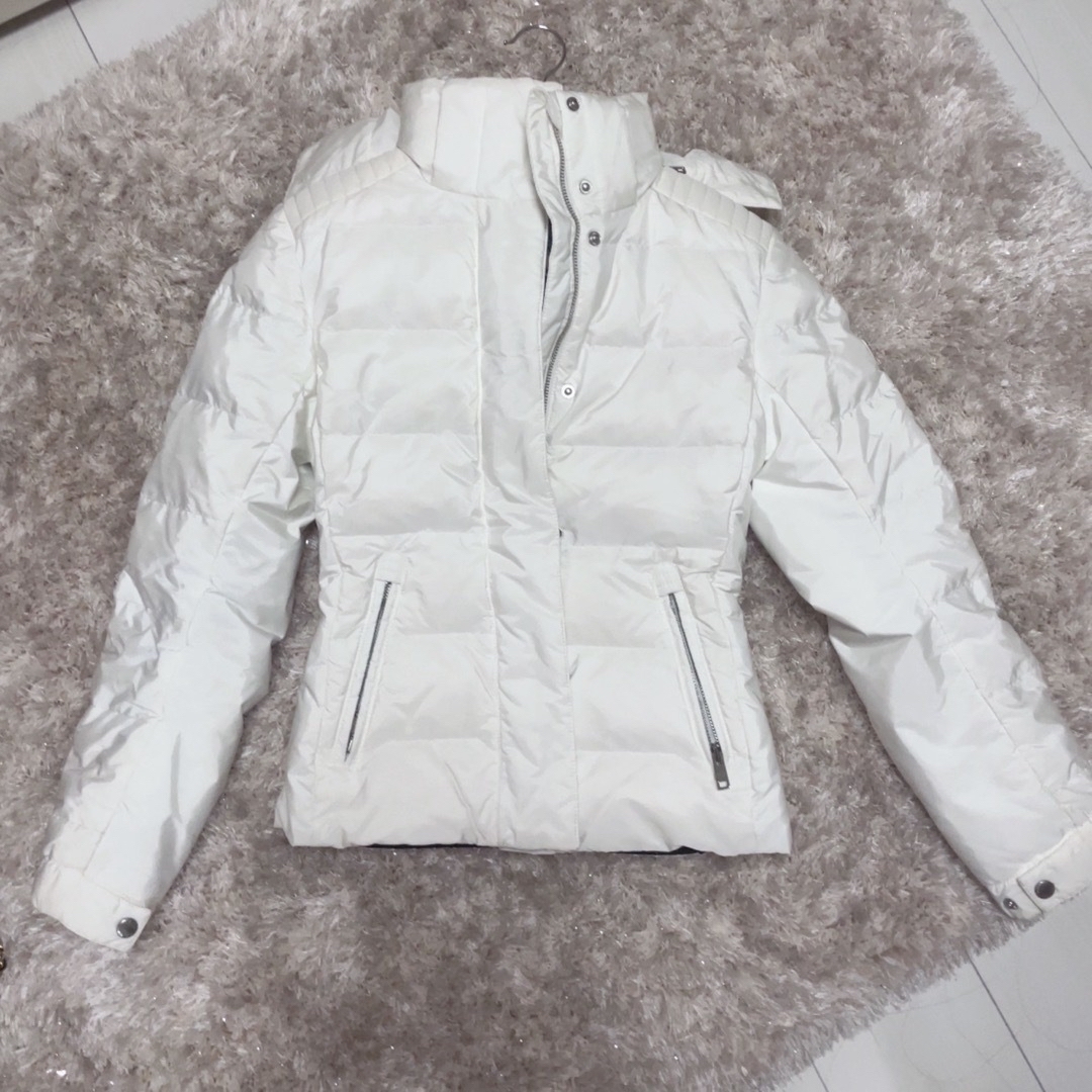 PRADA - PRADA ダウンジャケット 白 新品未使用の通販 by reina PRADA - PRADA ダウンジャケット 白 新品未使用の通販 by reina