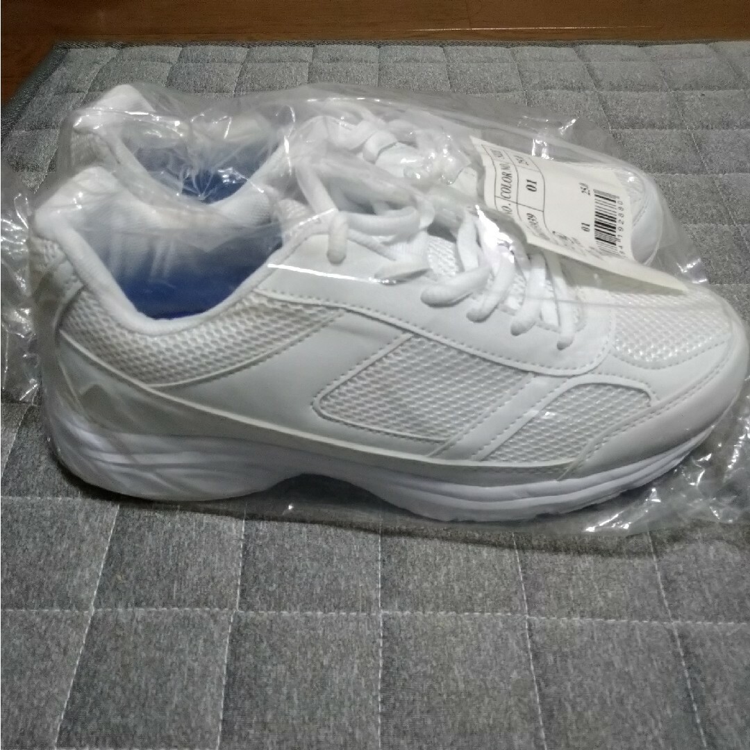 通学シューズ　25.0cm  白 メンズの靴/シューズ(スニーカー)の商品写真