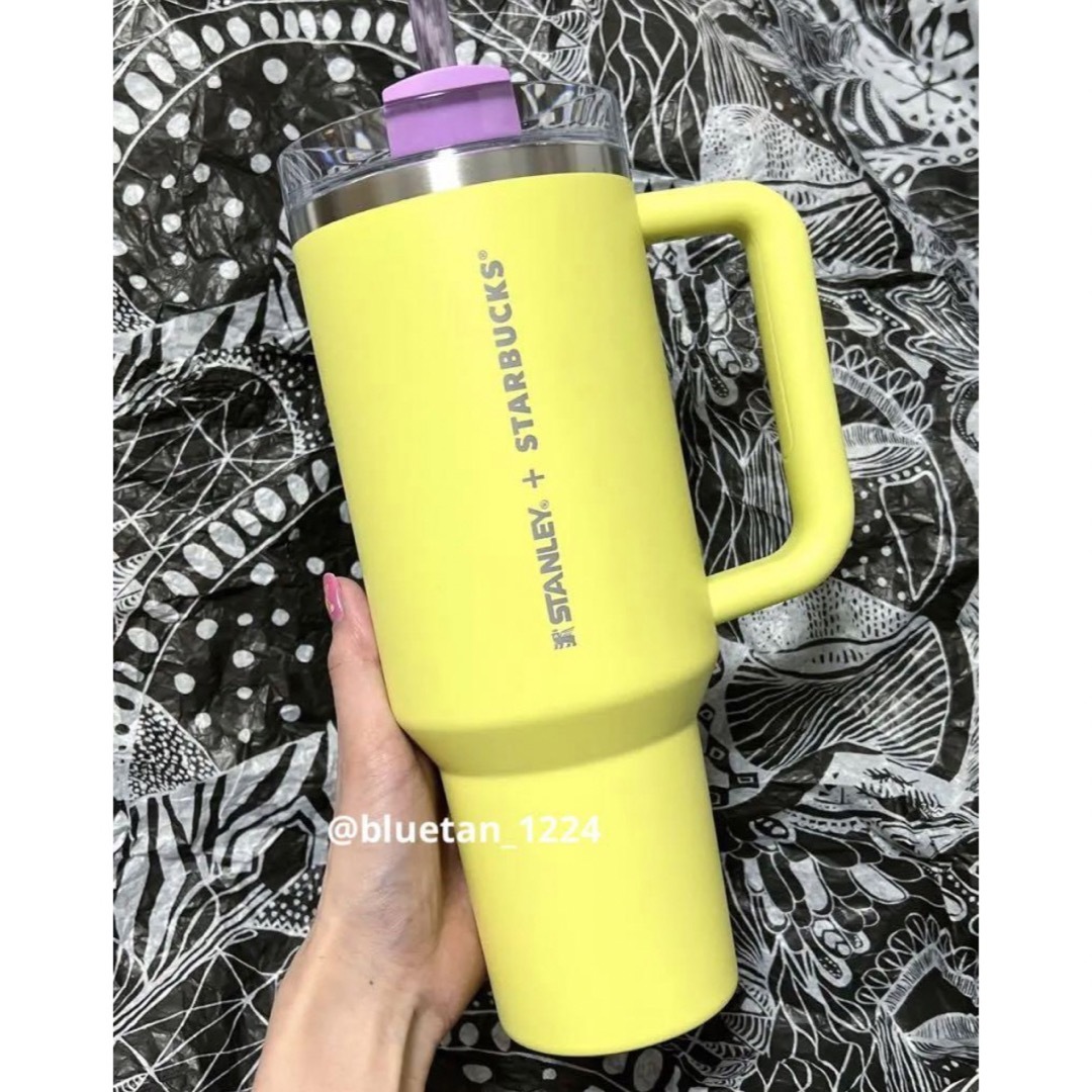 Starbucks Coffee(スターバックスコーヒー)の完売　海外限定　スターバックス　stanley  40oz  レモン　タンブラー インテリア/住まい/日用品のキッチン/食器(タンブラー)の商品写真