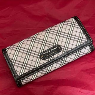 バーバリーブルーレーベル(BURBERRY BLUE LABEL)のBurberry チェック柄　二つ折り長財布 超美品(財布)