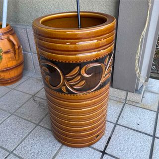 アンティーク調　陶器　傘立て(傘立て)