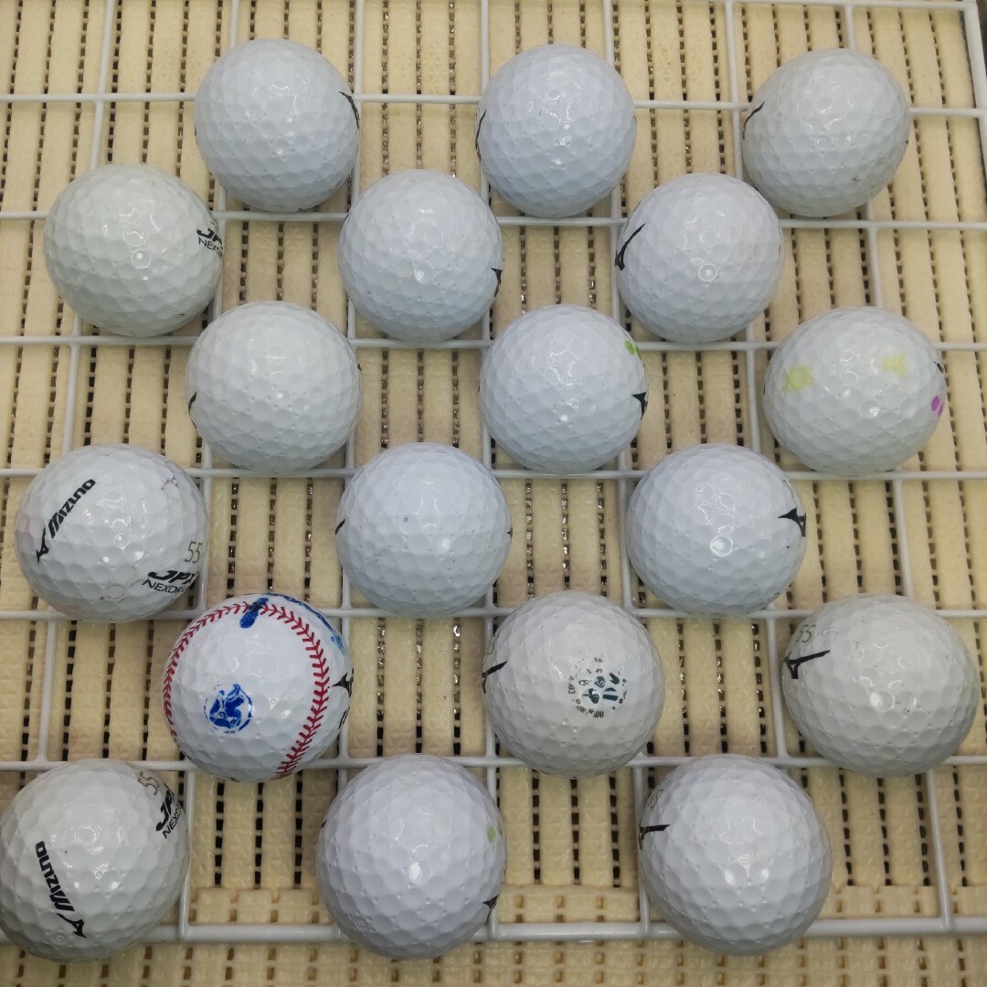 MIZUNO(ミズノ)のMIZUNO NEXDRIVE(18球A〜AB)ロストボール スポーツ/アウトドアのゴルフ(その他)の商品写真