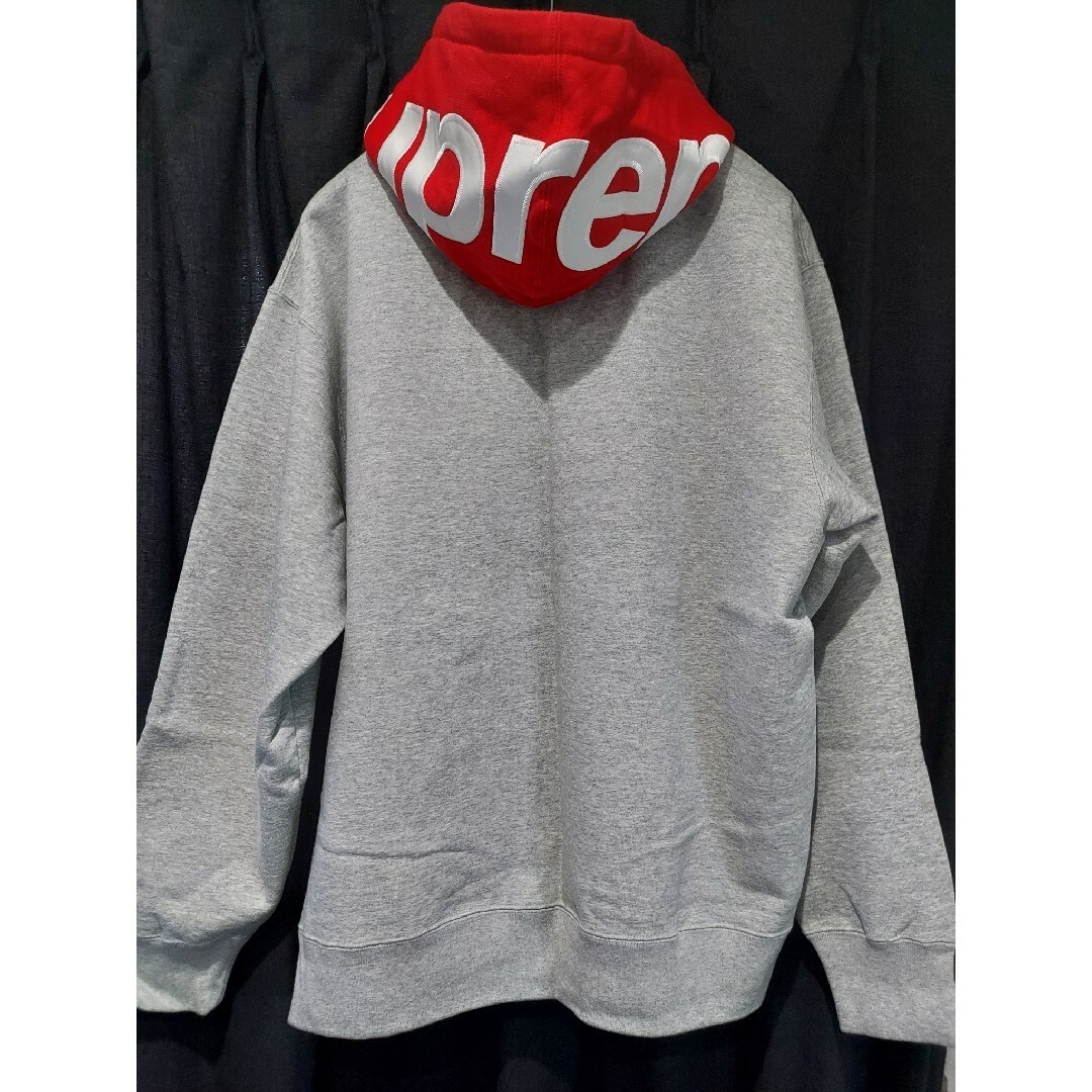 Supreme(シュプリーム)のSupreme ロゴ入りパーカー　値下げあり！！ メンズのトップス(パーカー)の商品写真