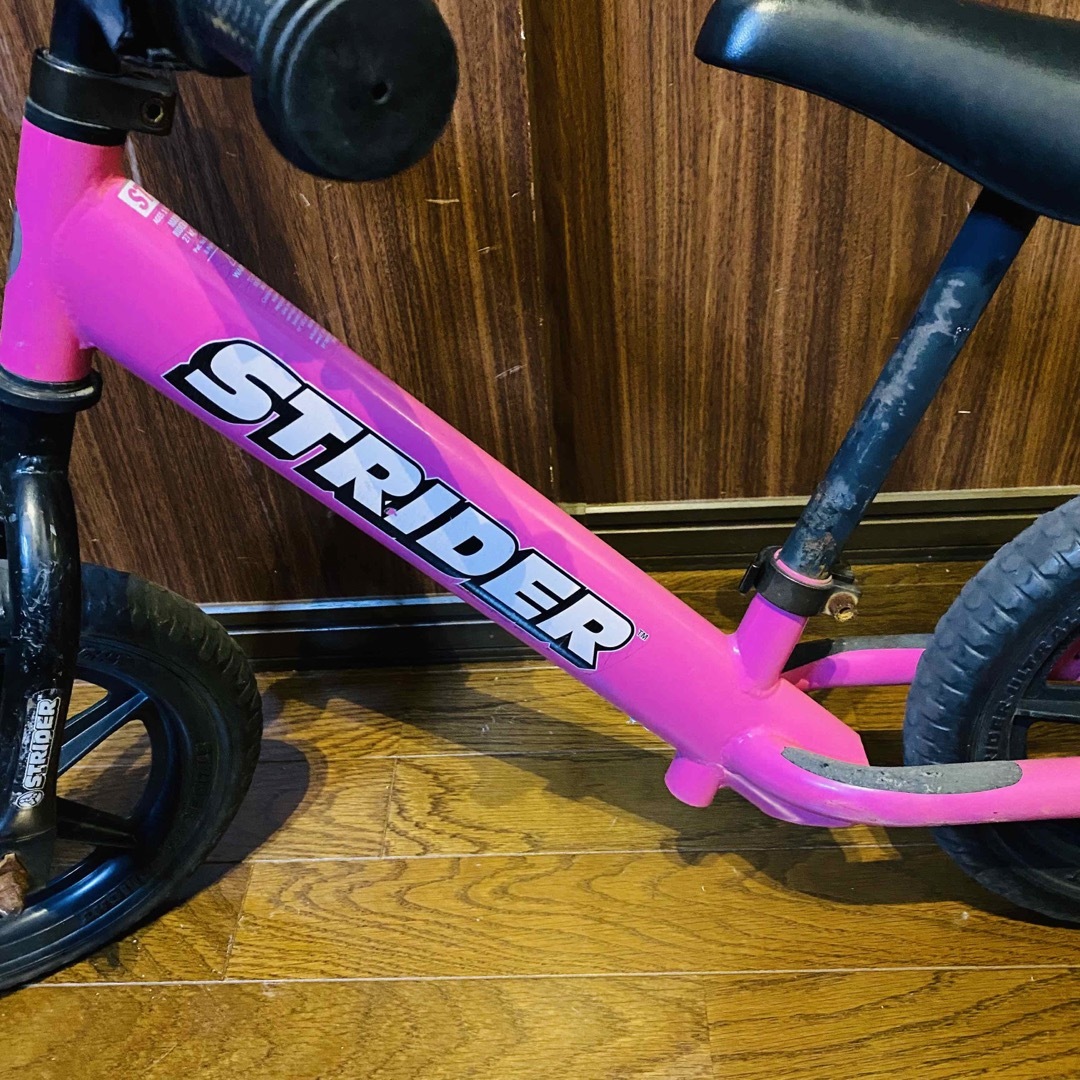 キッズ用ランニングバイク ストライダー クラシックモデル レッド キッズ用ランニングバイク ストライダー クラシックモデル レッド