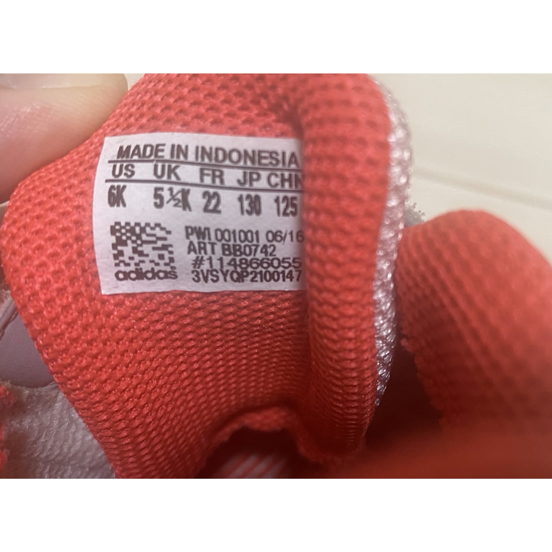 adidas スニーカー　アディダス　ベビーシューズ　13cm キッズ/ベビー/マタニティのベビー靴/シューズ(~14cm)(スニーカー)の商品写真
