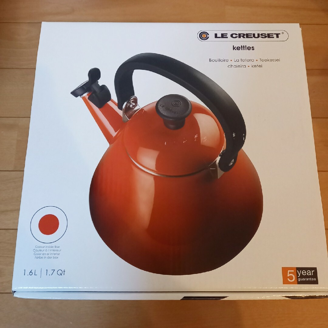 LE CREUSET(ルクルーゼ)の【新品・未開封】ル・クルーゼ ケトル 1.6L  赤 ② インテリア/住まい/日用品のキッチン/食器(鍋/フライパン)の商品写真