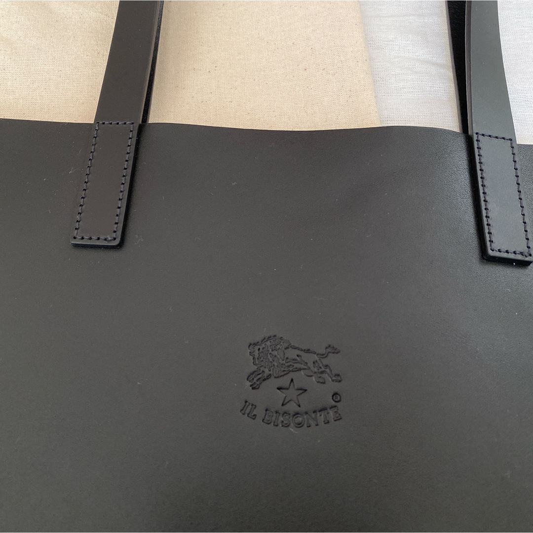 IL BISONTE(イルビゾンテ)の新品 イルビゾンテ 本革 トートバッグ ブラック A4 メンズレディース ギフト メンズのバッグ(トートバッグ)の商品写真
