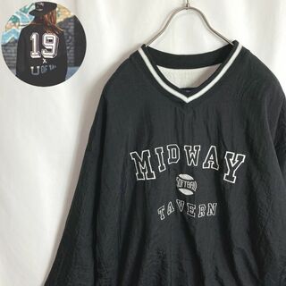 ヴィンテージ(VINTAGE)のUS古着 Vネック ナイロンプルオーバー カレッジロゴ バック刺繍ブラック黒色L(ナイロンジャケット)