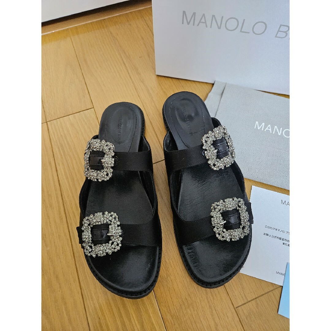 MANOLO BLAHNIK(マノロブラニク)のマノロブラニク　サンダル　STURLUSHANGI   37 ストラスハンギ レディースの靴/シューズ(サンダル)の商品写真
