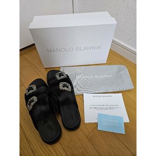 マノロブラニク(MANOLO BLAHNIK)のマノロブラニク　サンダル　STURLUSHANGI   37 ストラスハンギ(サンダル)