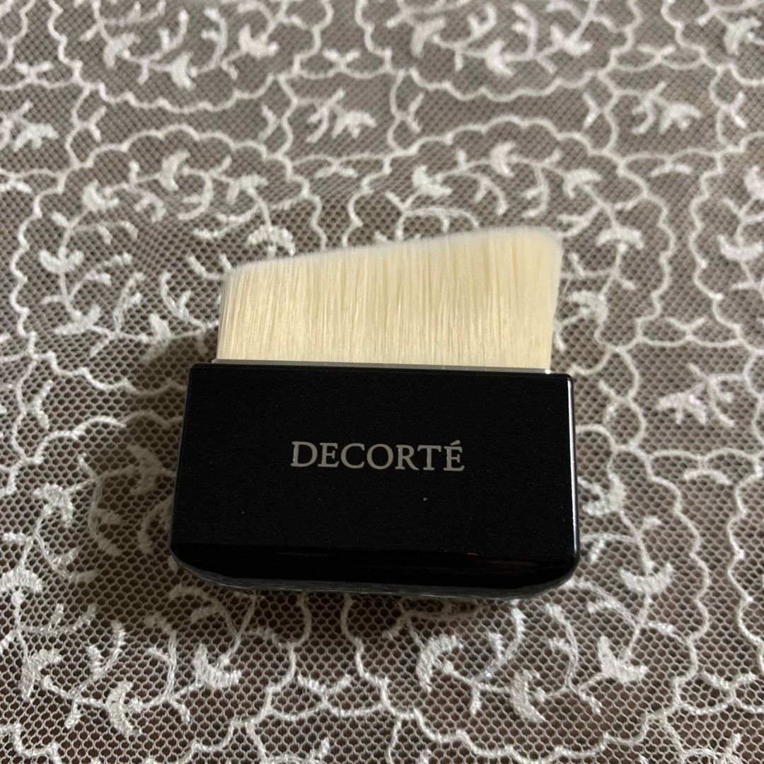 COSME DECORTE(コスメデコルテ)のコスメデコルテ　ファンデーションブラシ コスメ/美容のメイク道具/ケアグッズ(ブラシ・チップ)の商品写真