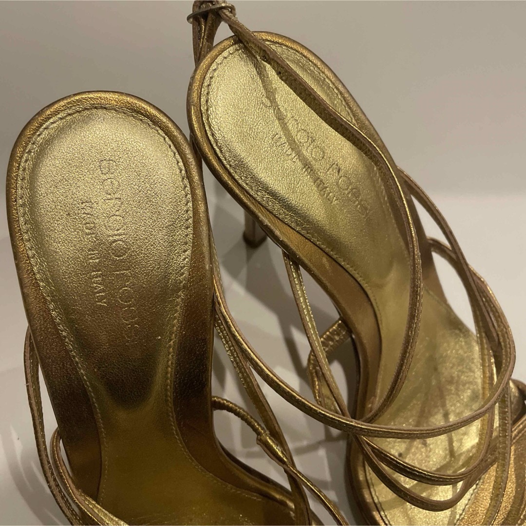 セルジオロッシ 36 ゴールド　サンダル レディースの靴/シューズ(サンダル)の商品写真