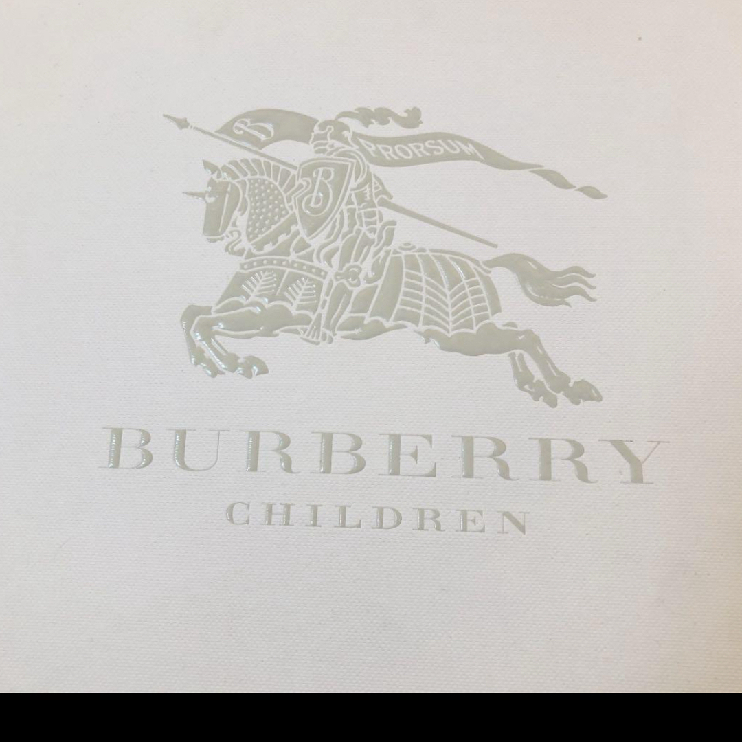 BURBERRY(バーバリー)のサンダル　バーバリー　女児　サイズ33 21センチ　美品　結婚式など キッズ/ベビー/マタニティのキッズ靴/シューズ(15cm~)(サンダル)の商品写真