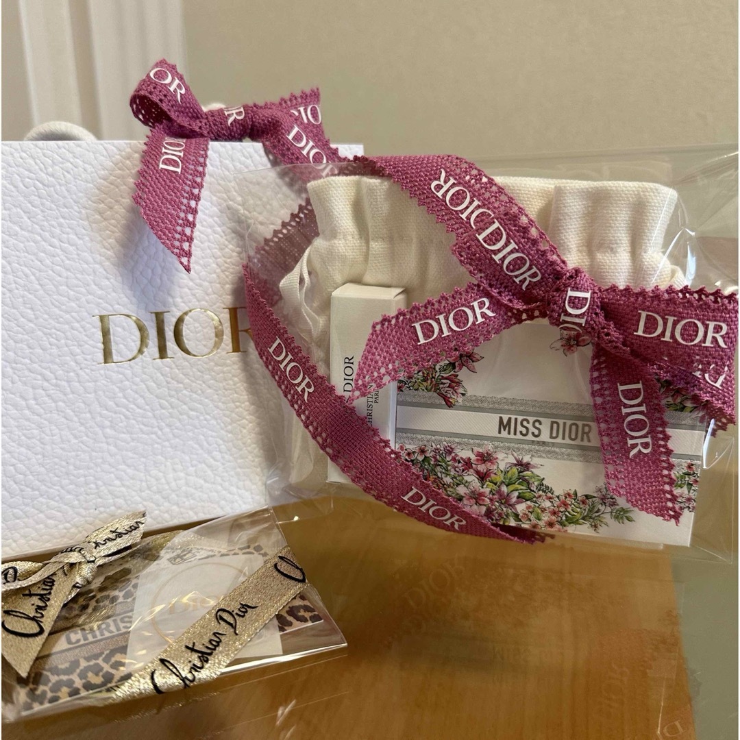 Dior(ディオール)のメゾンクリスチャンディオール グリディオール ホワイト巾着ポーチ レディースのファッション小物(ポーチ)の商品写真