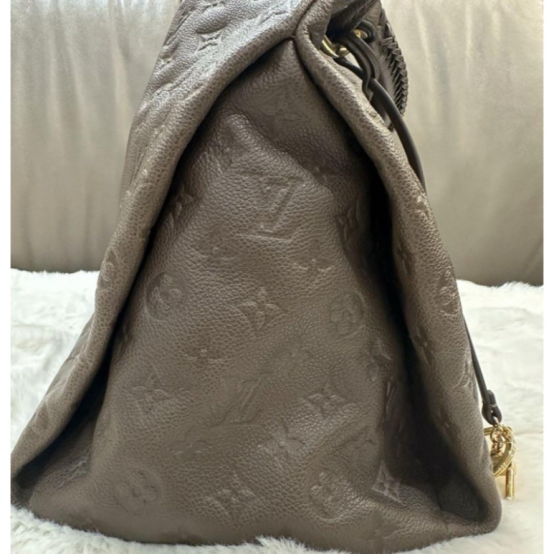 LOUIS VUITTON(ルイヴィトン)のルイヴィトン モノグラム アンプラント アーツィー    ショルダーバッグ レディースのバッグ(ショルダーバッグ)の商品写真