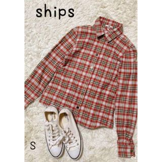 シップス(SHIPS)のshipsシップス　シャツ　S　チェック柄　レッド系　長袖　ボタン全部違う可愛い(シャツ/ブラウス(長袖/七分))