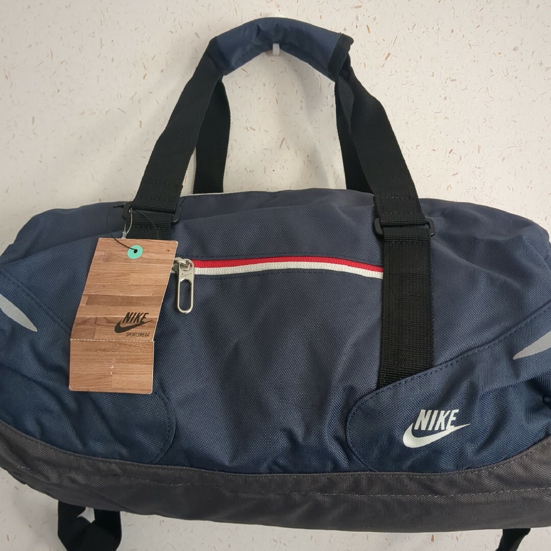 NIKE - NIKE ドラムバッグ ボストンバッグの通販 by sky|ナイキならラクマ NIKE - NIKE ドラムバッグ ボストンバッグの通販 by sky|ナイキならラクマ