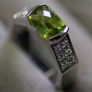 タサキ(TASAKI)のTASAKI　Pt900　0.18ct　11号　ペリドット　ダイヤモンドリング(リング(指輪))