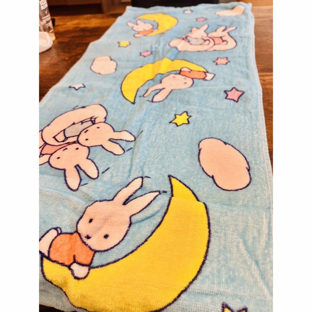 miffy(ミッフィー)の700円　ミッフィーちゃん　タオル エンタメ/ホビーのアニメグッズ(タオル)の商品写真