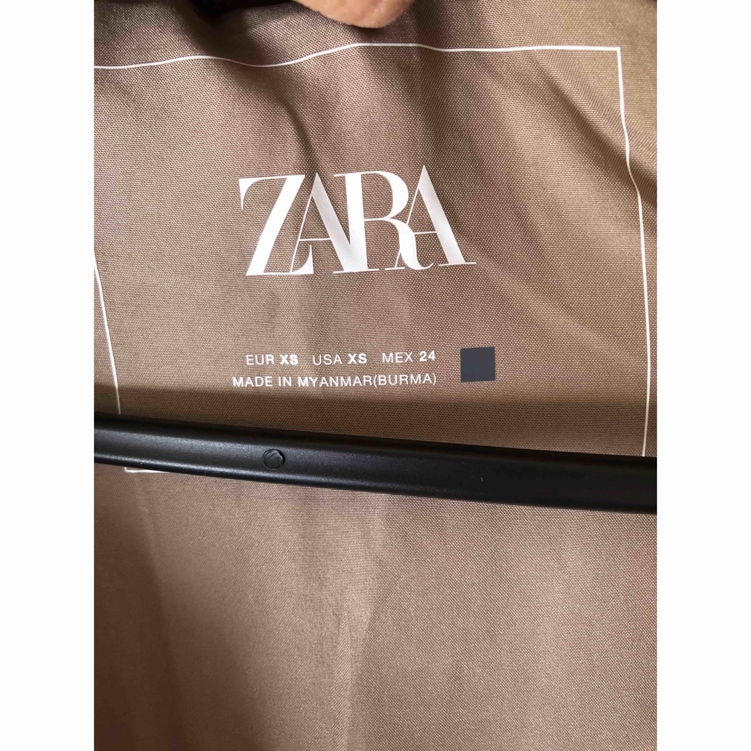 ZARA(ザラ)の最終値下げ　ZARA ザラ　ダウン　ベージュブラウン レディースのジャケット/アウター(ダウンジャケット)の商品写真