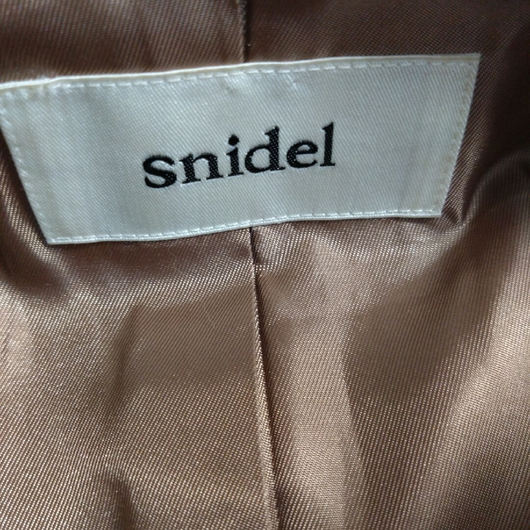 SNIDEL(スナイデル)の着払い❤️SNIDEL、リアルファー付バイカラーコート、F.　少々難あり レディースのジャケット/アウター(ダッフルコート)の商品写真