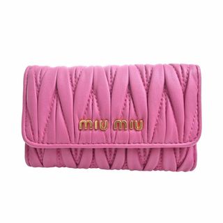 ミュウミュウ(miumiu)の【中古】miu miu ミュウミュウ MATELASSE 6連 キーケース 5M0222 ピンク by(その他)