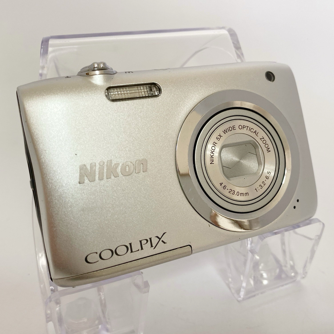 Nikon - Nikon coolpix A100 ニコン デジタルカメラ 【SDカード付】の ...