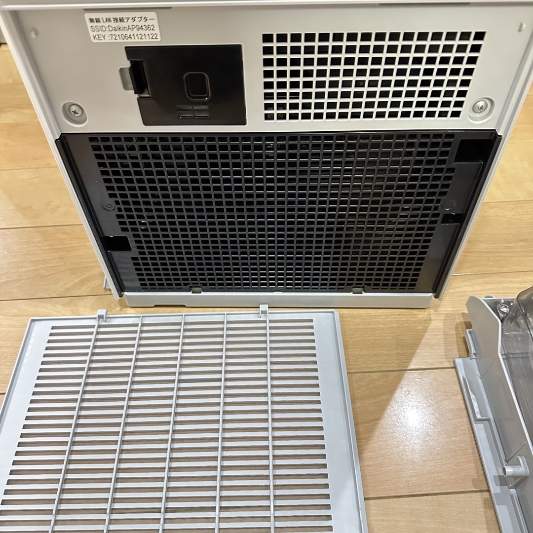 DAIKIN 加湿空気清浄機 MCK70YN-W 2021年製 スマホ/家電/カメラの生活家電(空気清浄器)の商品写真