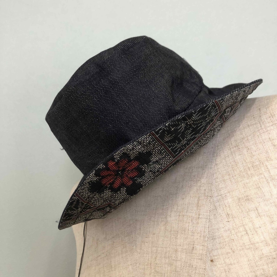 大島紬　ハンドメイド　帽子　リバーシブル ハンドメイドのファッション小物(帽子)の商品写真