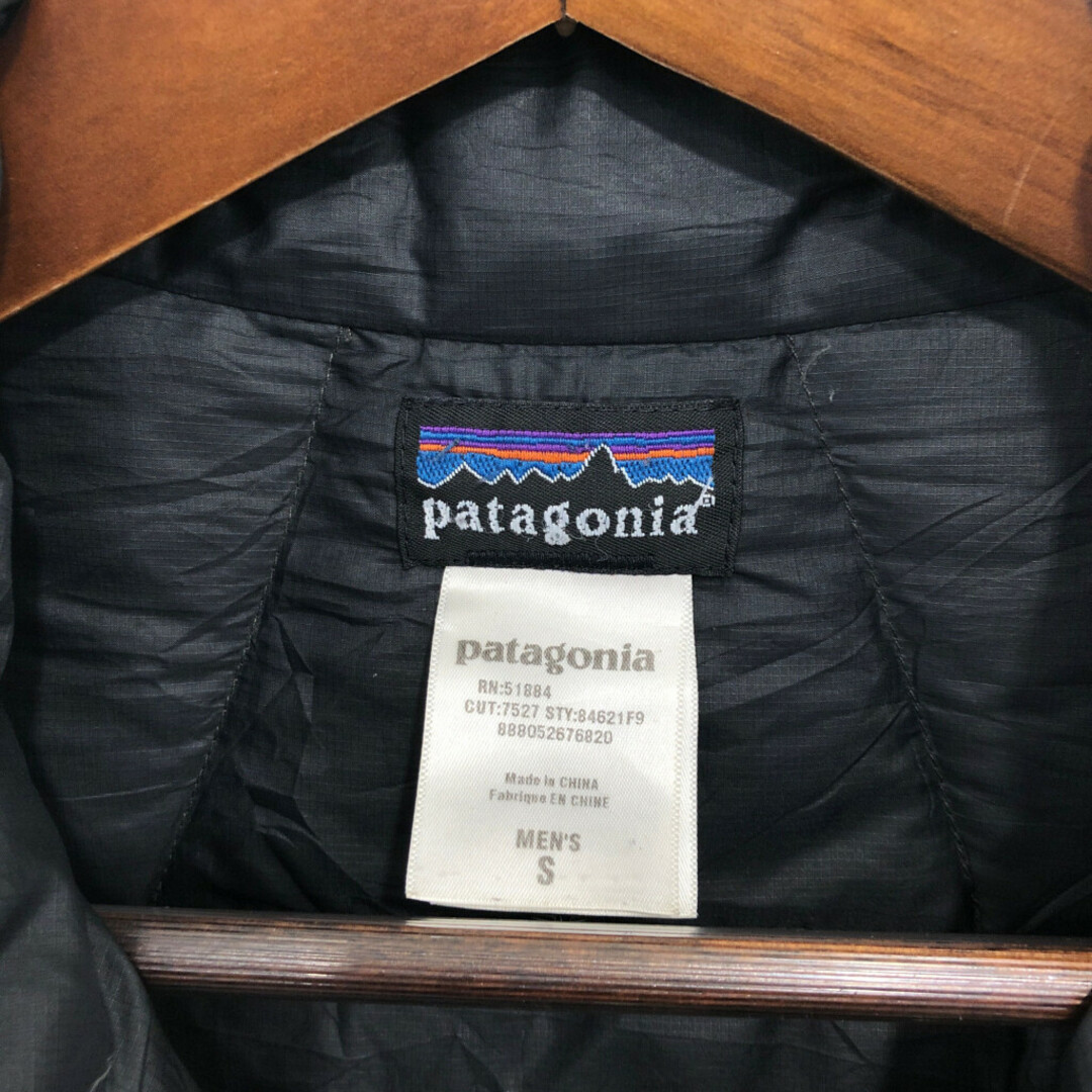 patagonia(パタゴニア)のpatagonia パタゴニア ダウンセーター ベスト アウター アウトドア 防寒 ブラック (メンズ S) 中古 古着 P6577 メンズのトップス(ベスト)の商品写真