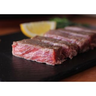 大容量1kg 牛肉サーロインステーキ　成型肉(肉)