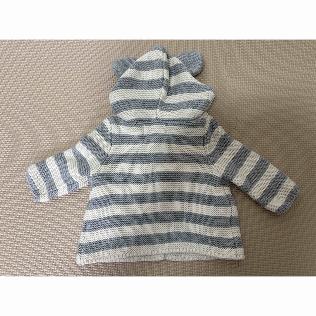 babyGAP(ベビーギャップ)の【ベビーギャップ×ディズニー】ミッキー耳付　ニットカーディガン　50cm キッズ/ベビー/マタニティのベビー服(~85cm)(カーディガン/ボレロ)の商品写真