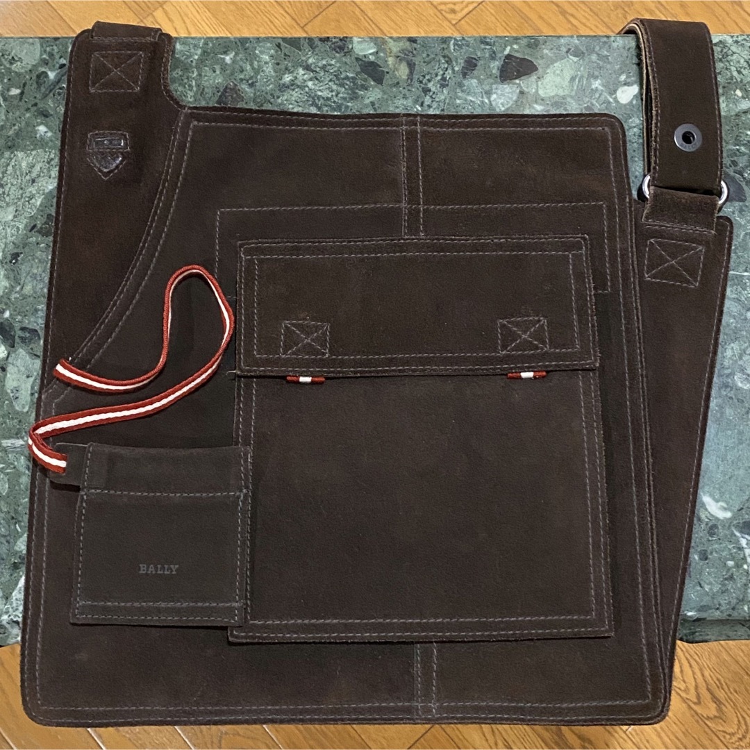 Bally - 希少モデル BALLY スエードレザー ワンショルダーバッグ Bally - 希少モデル BALLY スエードレザー ワンショルダーバッグ