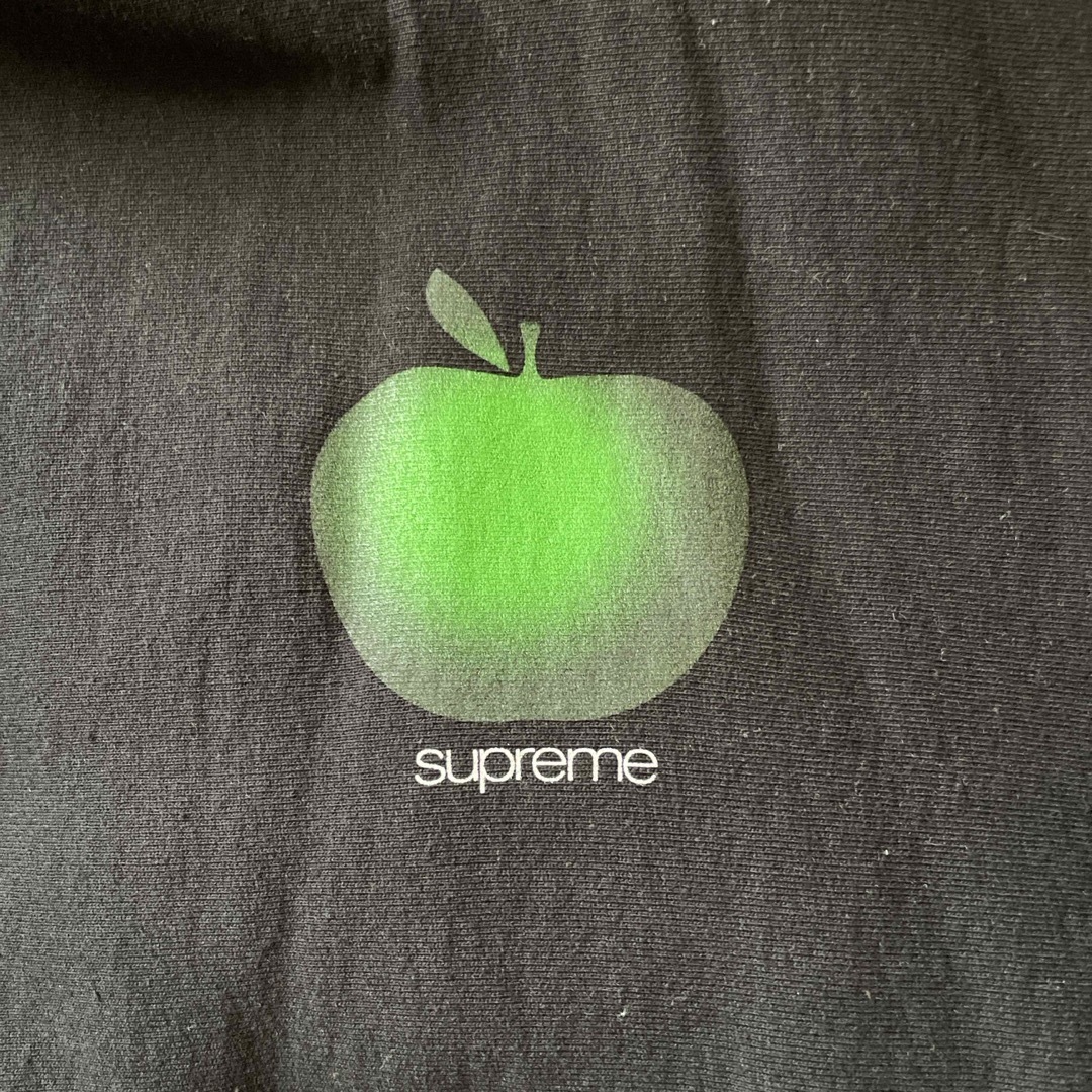 Supreme(シュプリーム)のSupreme Apple Hooded Sweatshirt Black メンズのトップス(パーカー)の商品写真