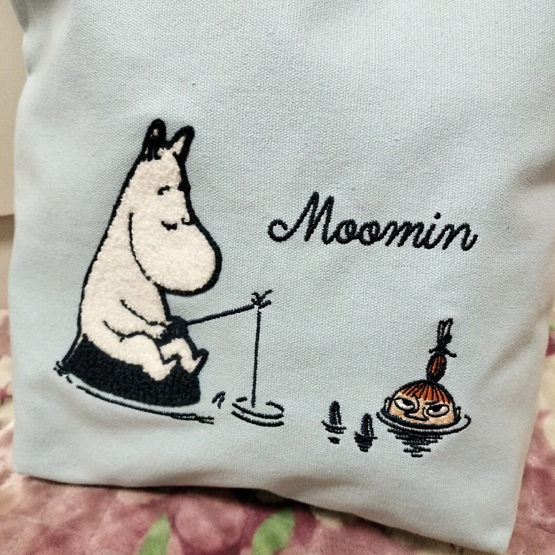 MOOMIN(ムーミン)のムーミン ランチトートバッグ さがら刺繍 水色 リトルミイ 会社 散歩 お使い レディースのバッグ(トートバッグ)の商品写真