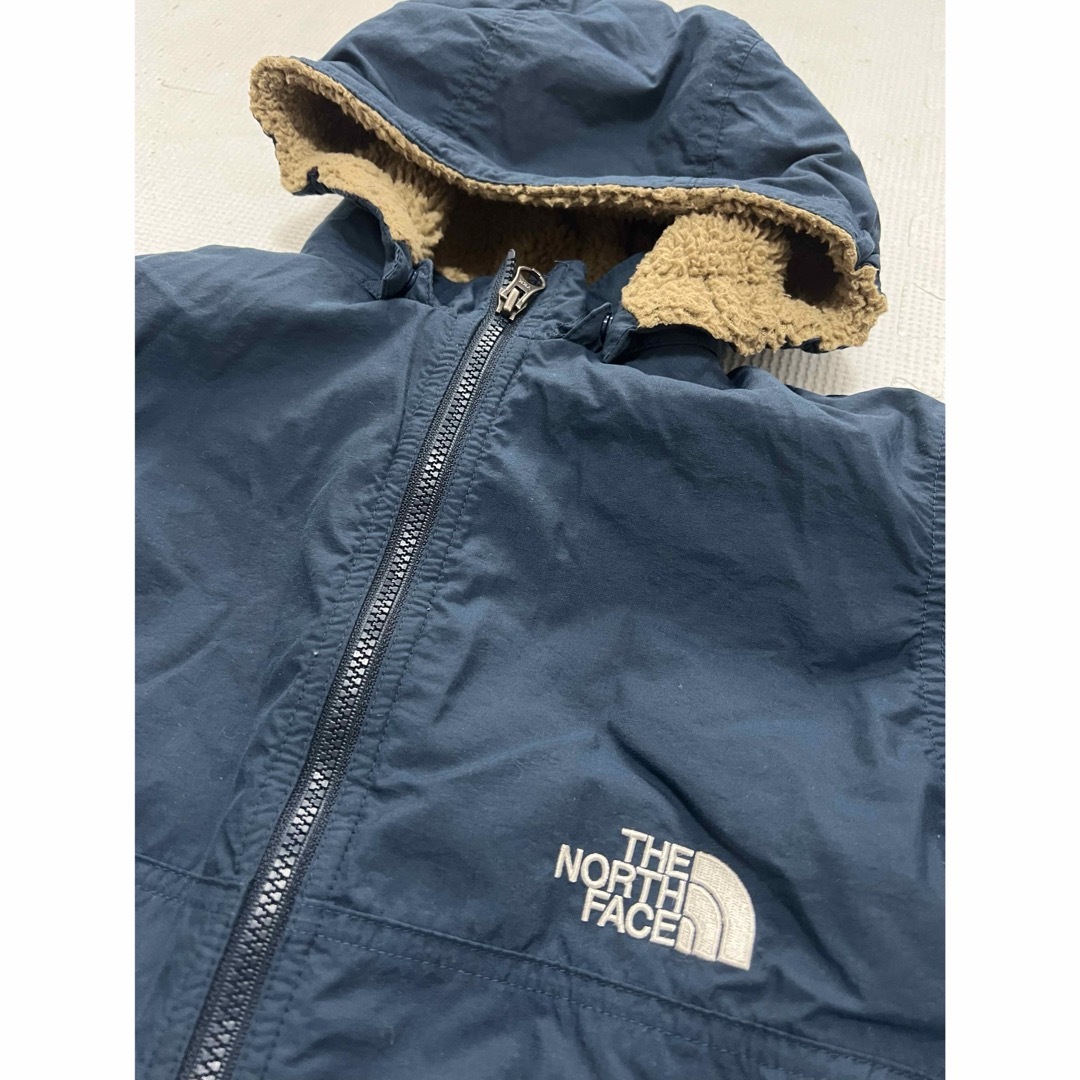 THE NORTH FACE(ザノースフェイス)のTHE NORTH FACE ノマド 130 ネイビー キッズ/ベビー/マタニティのキッズ服男の子用(90cm~)(ジャケット/上着)の商品写真