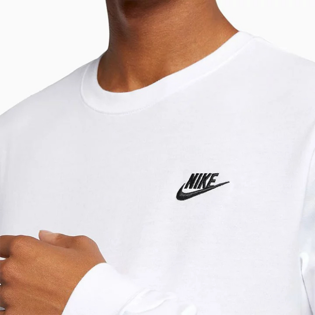 NIKE(ナイキ)の新品　NIKEロンT　AR5194 送料無料　ナイキ　長袖　Ｓサイズ　白　ジム メンズのトップス(Tシャツ/カットソー(七分/長袖))の商品写真
