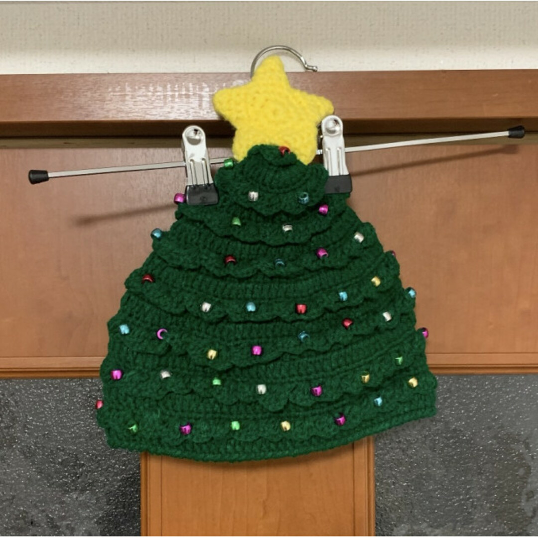 キッズ KIDS クリスマスツリー ニット帽 小物 新品未使用 緑 星 ビジュー キッズ/ベビー/マタニティのこども用ファッション小物(帽子)の商品写真