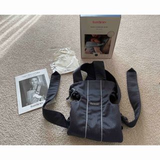 ベビービョルン(BABYBJORN)の【新品スタイ付き】ベビービョルン キャリアミニ　Airメッシュ　アンスラサイト (抱っこひも/おんぶひも)