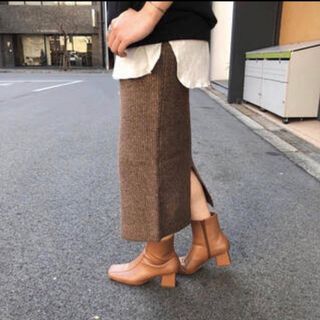 トゥデイフル(TODAYFUL)のBack Slit Knit SK  即日発送可能！(ロングスカート)