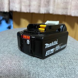 マキタ(Makita)のバッテリー18V(Makita純正）  充電器（Makita純正）(バッテリー/充電器)