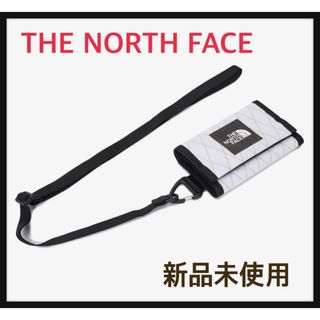 ザノースフェイス(THE NORTH FACE)のノースフェイス ミニウォレット 白 財布 ストラップ カラビナ付き 新品未使用(コインケース/小銭入れ)