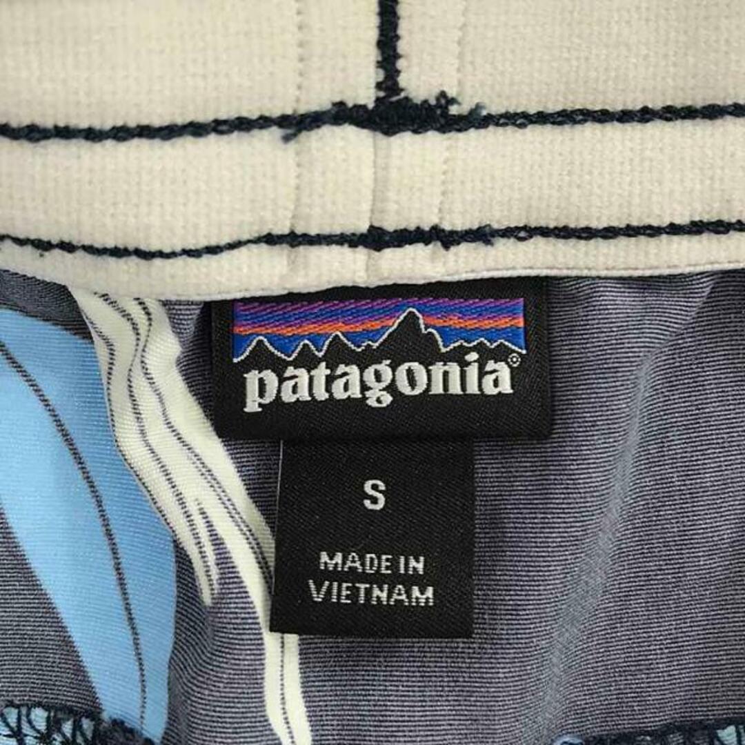 patagonia(パタゴニア)のPatagonia / パタゴニア | バードプリント バギーズショーツ | S | ネイビー | レディース レディースのパンツ(その他)の商品写真