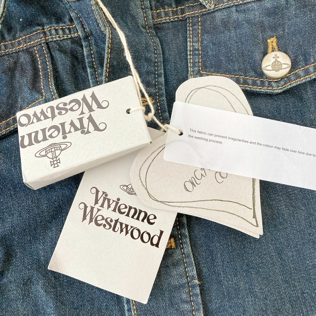 Vivienne Westwood(ヴィヴィアンウエストウッド)の☆入手困難品☆VIVIENNE WESTWOOD デニムジャケット 入荷予定なし レディースのジャケット/アウター(Gジャン/デニムジャケット)の商品写真